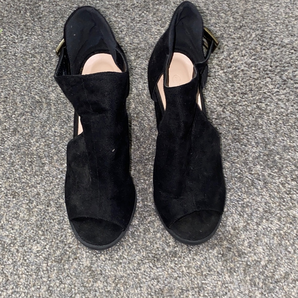 Wild Diva Black Heels Elegant Suede